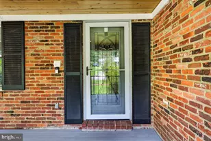 6443 Walters Woods Dr, Falls Church, VA 22044 - Photo 7