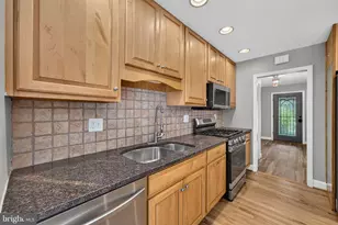 6443 Walters Woods Dr, Falls Church, VA 22044 - Photo 25