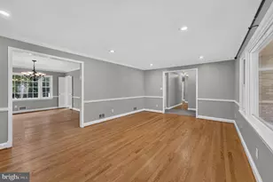 6443 Walters Woods Dr, Falls Church, VA 22044 - Photo 13