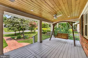 6443 Walters Woods Dr, Falls Church, VA 22044 - Photo 5