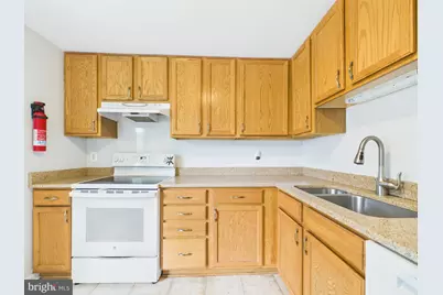 5971 Clerkenwell Court, Burke, VA 22015 - Photo 13