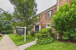 5971 Clerkenwell Ct, Burke, VA 22015 - Photo 3