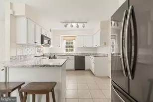 5250 Lewisham Rd, Fairfax, VA 22030 - Photo 3