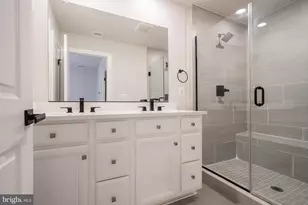13001 Hattontown Square, Herndon, VA 20171 - Photo 31
