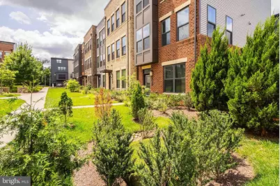 13001 Hattontown Square, Herndon, VA 20171 - Photo 5