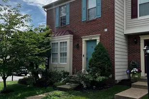 5227 Dunstable Ln, Alexandria, VA 22315 - Photo 3