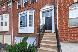 3398 Governors Crest Ct, Alexandria, VA 22310 - Photo 3