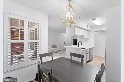 1725 Ascot Way #1725D, Reston, VA 20190 - Photo 5