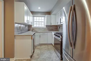 6063 Hardwick Pl, Falls Church, VA 22041 - Photo 5