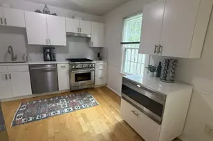5546 Kendrick Ln, Burke, VA 22015 - Photo 5