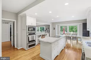 7715 Crossover Dr, McLean, VA 22102 - Photo 17