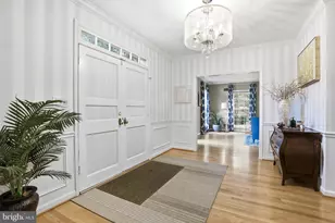 7715 Crossover Dr, McLean, VA 22102 - Photo 9