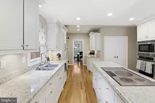 7715 Crossover Dr, McLean, VA 22102 - Photo 15