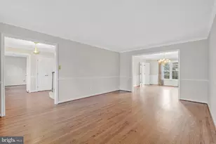 1215 Delta Glen Ct, Vienna, VA 22182 - Photo 9