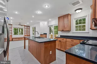 4300 Tartan Oak Ct, Fairfax, VA 22032 - Photo 11