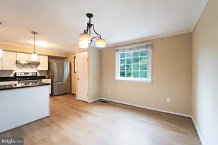 5514 Whitfield Ct, Fairfax, VA 22032 - Photo 9