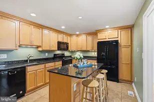 2007 Hopewood Dr, Falls Church, VA 22043 - Photo 9