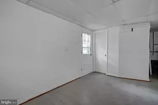 8905 Valley Forge Dr, Alexandria, VA 22309 - Photo 25