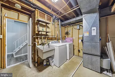 8561 Dellway Lane, Vienna, VA 22180 - Photo 35