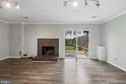 8561 Dellway Lane, Vienna, VA 22180 - Photo 19