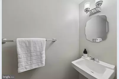 8561 Dellway Lane, Vienna, VA 22180 - Photo 21