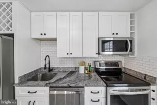 8561 Dellway Ln, Vienna, VA 22180 - Photo 13