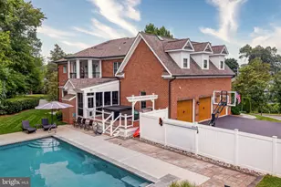 1515 Brookhaven Dr, McLean, VA 22101 - Photo 9