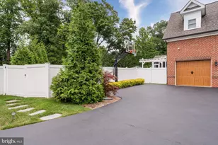 1515 Brookhaven Dr, McLean, VA 22101 - Photo 29