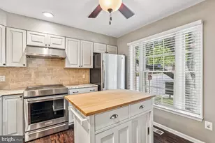 6516 Castine Ln, Springfield, VA 22150 - Photo 7