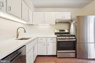 2632 Wagon Dr, Alexandria, VA 22303 - Photo 13