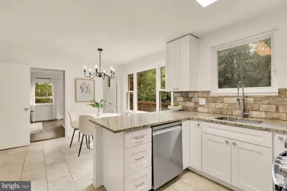 10103 Dundalk Street, Fairfax, VA 22032 - Photo 11