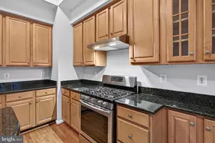 13629 Cedar Run Ln, Herndon, VA 20171 - Photo 27