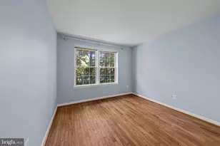 2172 Golf Course Dr, Reston, VA 20191 - Photo 21