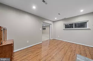 2172 Golf Course Dr, Reston, VA 20191 - Photo 29