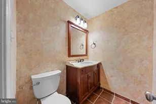 2172 Golf Course Dr, Reston, VA 20191 - Photo 11