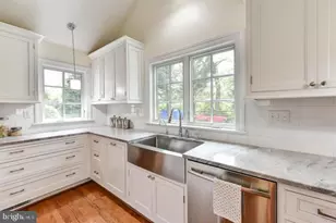 7219 Hyde Rd, Falls Church, VA 22043 - Photo 11