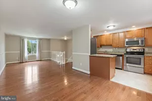 8454 Rippled Creek Ct, Springfield, VA 22153 - Photo 3