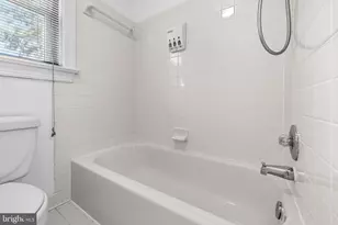 6914 Winter Ln, Annandale, VA 22003 - Photo 37