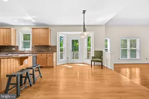 6914 Winter Ln, Annandale, VA 22003 - Photo 15