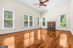 6914 Winter Ln, Annandale, VA 22003 - Photo 17