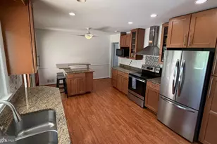 604 Yeonas Dr SW, Vienna, VA 22180 - Photo 5