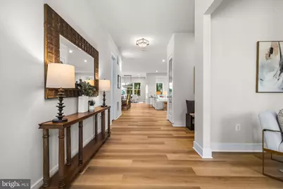 7505 Magarity Road, Falls Church, VA 22043 - Photo 5