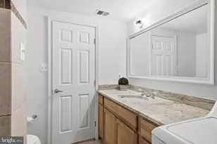 8074 Powderbrook Ln, Springfield, VA 22153 - Photo 43