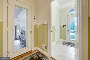 11042 Heathland Dr, Oakton, VA 22124 - Photo 33