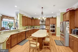 11042 Heathland Dr, Oakton, VA 22124 - Photo 25