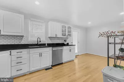 7113 Latour Court, Alexandria, VA 22315 - Photo 11