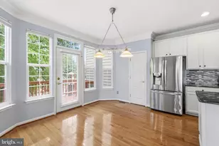 7843 Locust Leaf Ln, Alexandria, VA 22315 - Photo 15