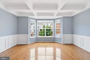 7843 Locust Leaf Ln, Alexandria, VA 22315 - Photo 5