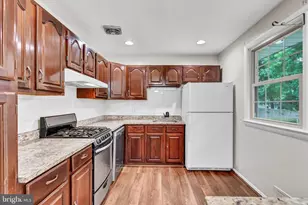 14715 Lock Dr, Centreville, VA 20120 - Photo 11