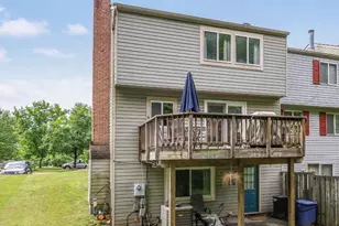 1120 Floyd Pl, Herndon, VA 20170 - Photo 9